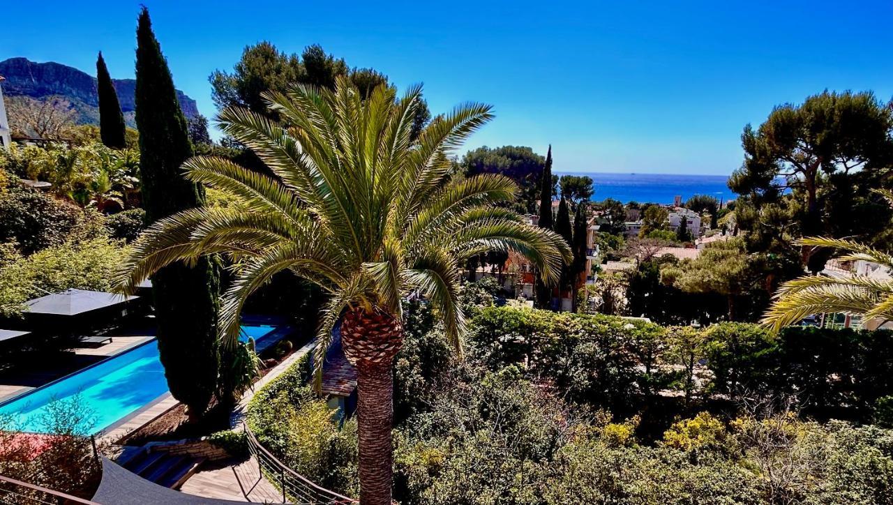 The Address Cassis