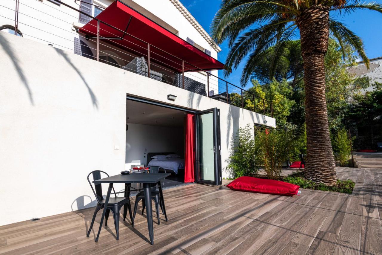 Gasthuis The Address 5*
